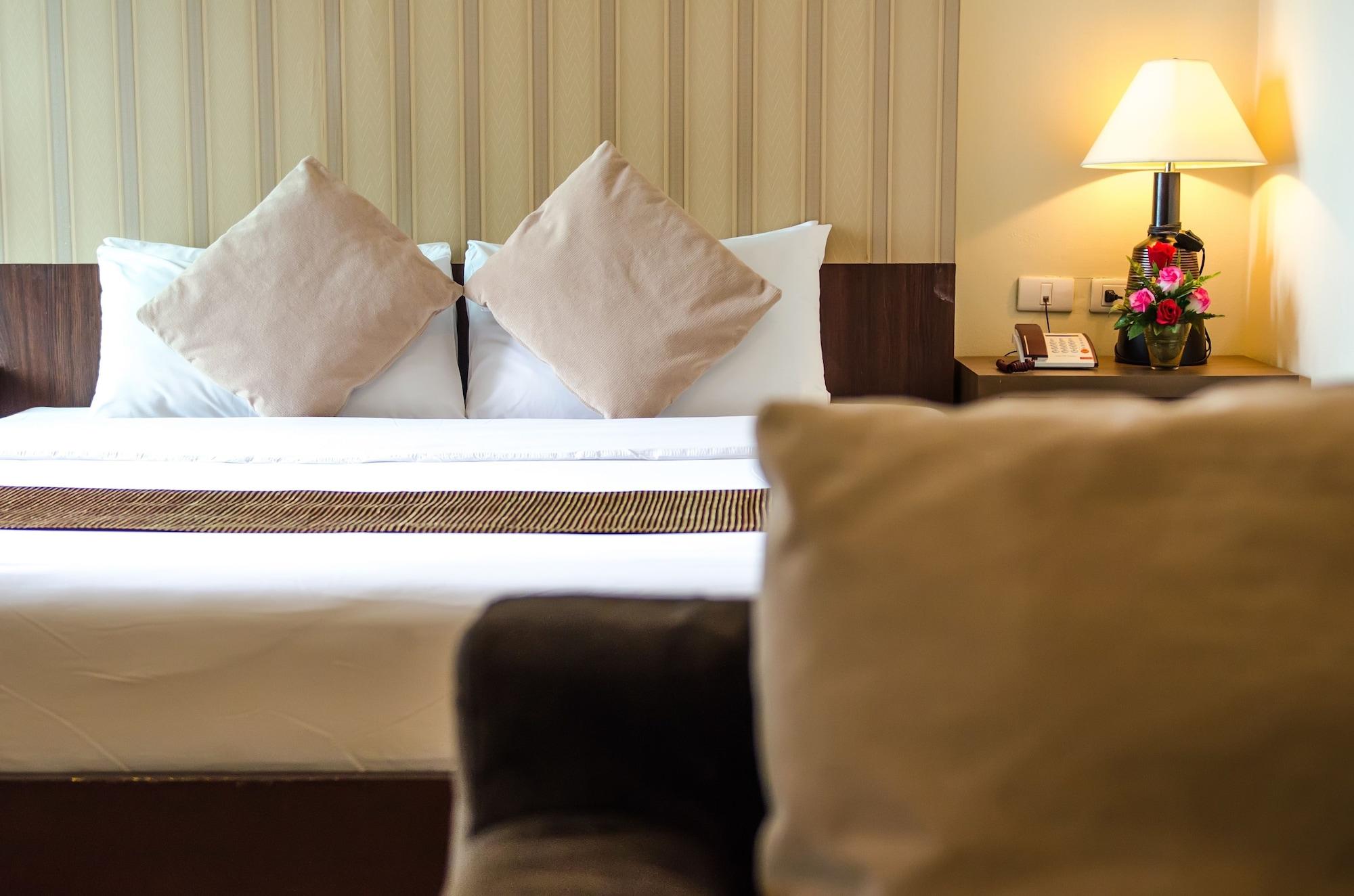 The Platinum Suite Bangkok Eksteriør billede