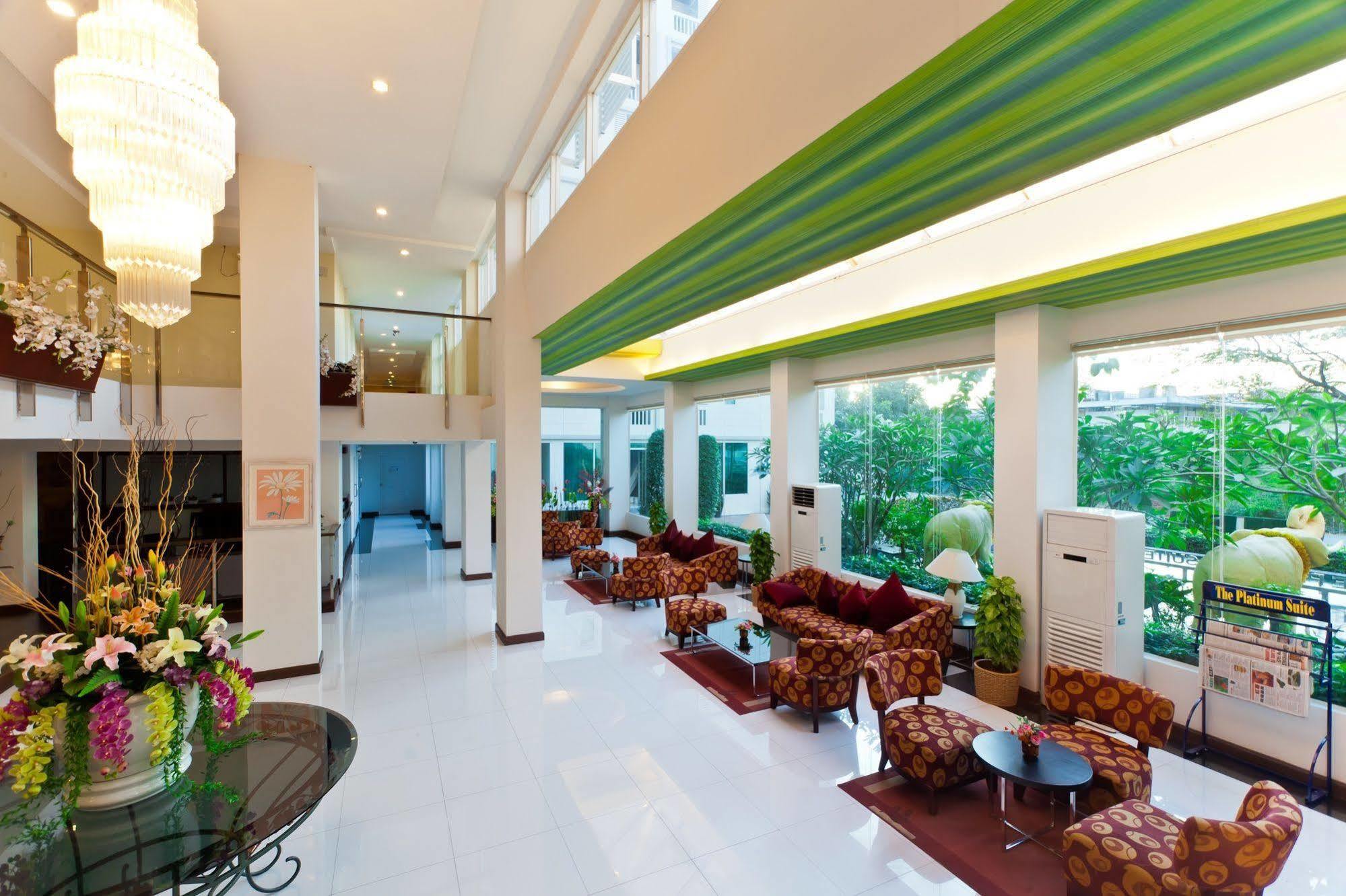 The Platinum Suite Bangkok Eksteriør billede