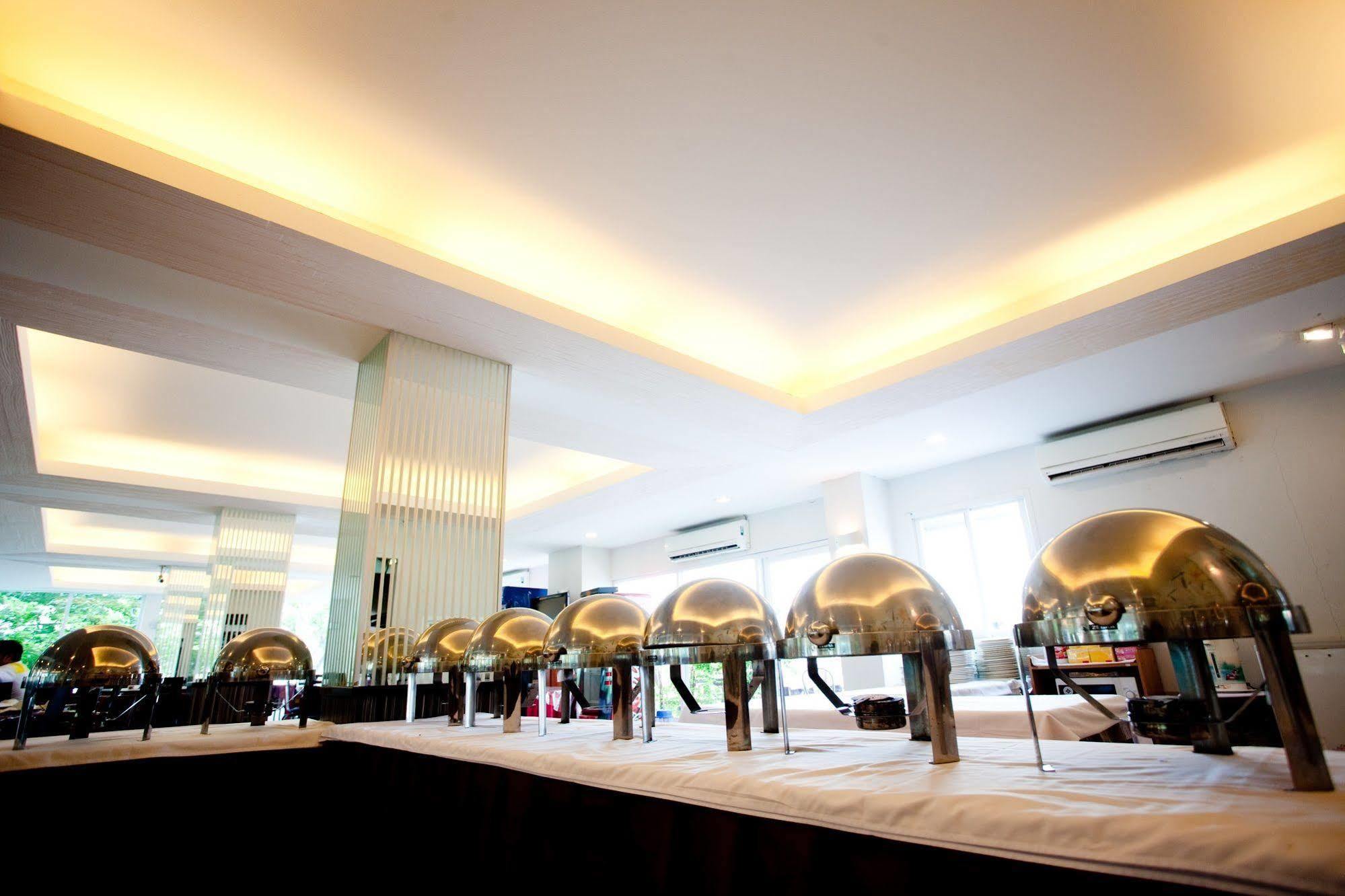 The Platinum Suite Bangkok Eksteriør billede