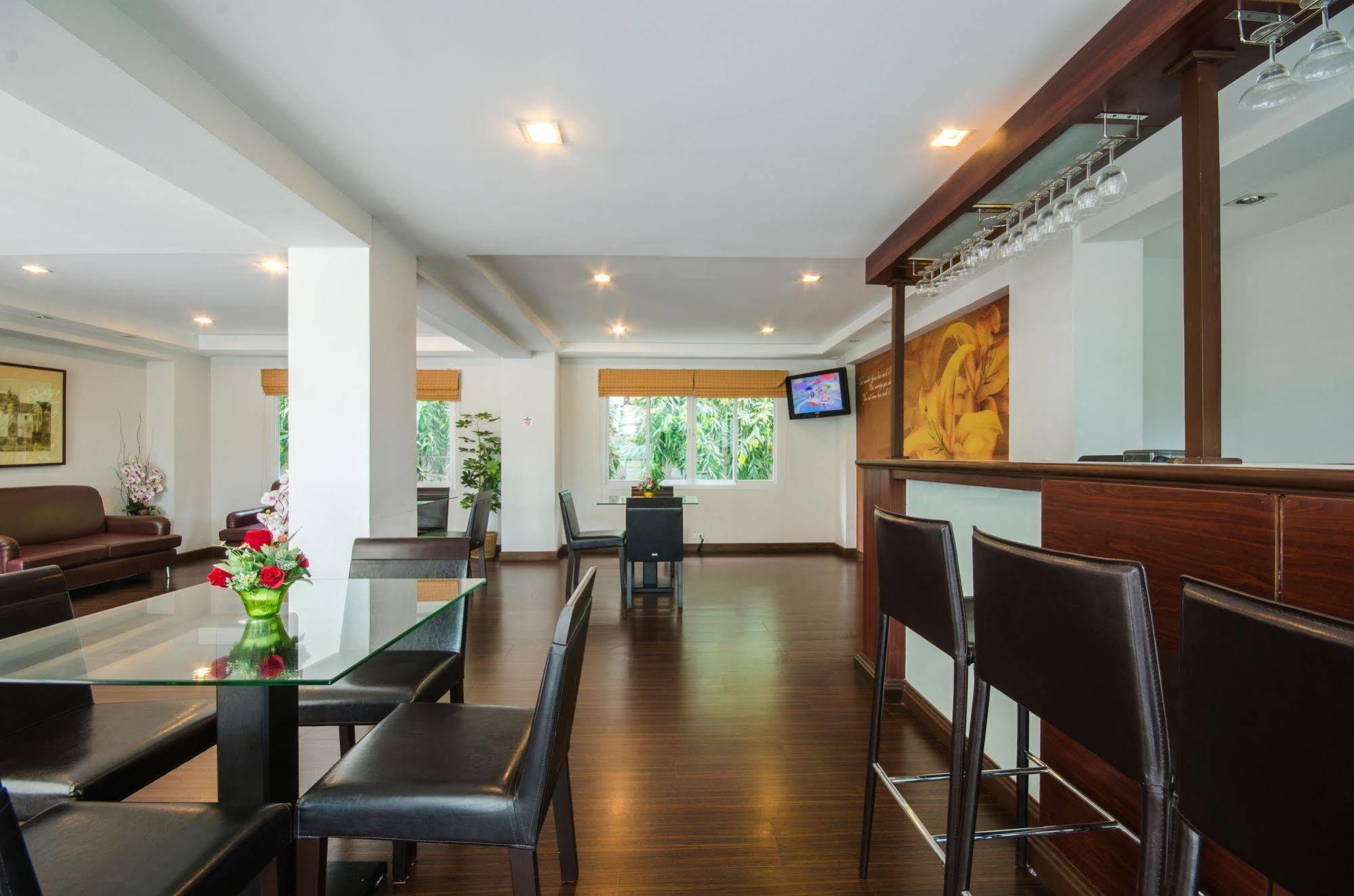 The Platinum Suite Bangkok Eksteriør billede